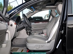 2011款 2.0T 自动豪华型