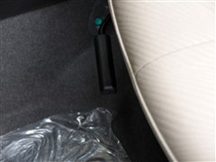2011款 1.6L 自动顶级型