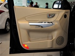2013款 2.0L 自动两驱舒适型