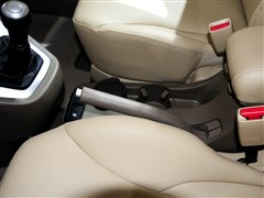 2013款 2.0L 手动四驱尊贵型