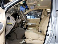 2013款 2.0L 手动四驱尊贵型