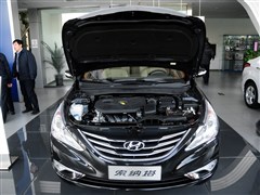 2013款 2.0L 自动尊贵版