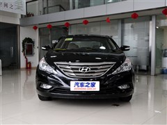 2011款 2.0L 自动豪华版