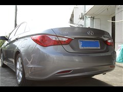 2011款 2.0L 自动豪华版