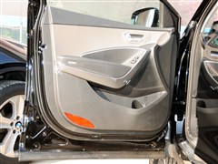 2013款 3.0L 四驱旗舰版 7座 欧IV