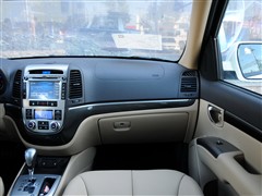 2012款 2.4 至尊版 七座四驱