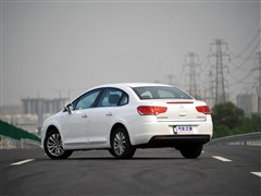 2012款 三厢 2.0L 自动品驭型