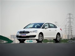 2012款 三厢 2.0L 自动品驭型