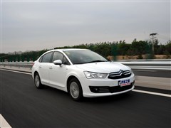 2012款 三厢 2.0L 自动品驭型