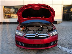 2012款 两厢 2.0L 自动乐炫型