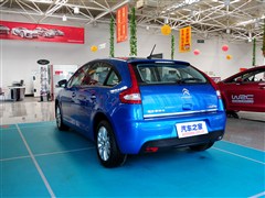 2012款 两厢 1.6L 自动乐享型