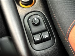 2012款 1.6L 自动运动型