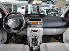 2011款 两厢 2.0L 自动劲雅型