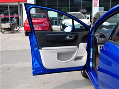 2011款 两厢 2.0L 自动劲雅型