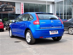 2011款 两厢 2.0L 自动劲雅型