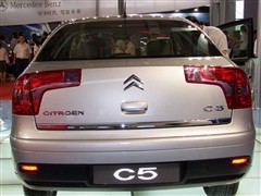 2005款 2.0 标配型