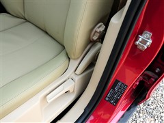 2012款 1.5T 手动两驱豪华型