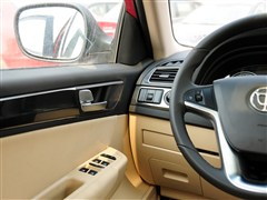 2012款 1.5T 手动两驱豪华型