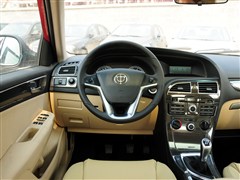 2012款 1.5T 手动两驱豪华型