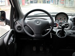 2010款 1.6L 汽油标准型6座