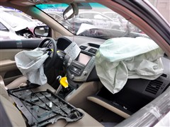 2011款 2.0L 手动尊贵型