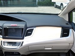 2013款 1.8L CVT豪华版 6座
