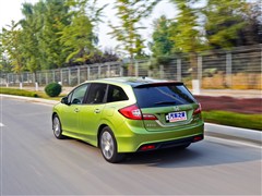 2013款 1.8L CVT豪华版 6座