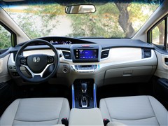 2013款 1.8L CVT豪华版 5座