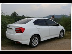 2012款 1.5L 自动精英版