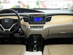2013款 1.8L 自动舒适版 5座