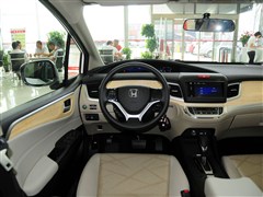 2013款 1.8L 自动舒适版 5座