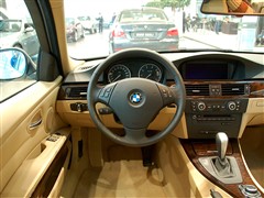 2009款 320i 豪华型
