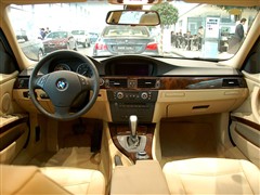 2009款 320i 豪华型