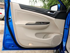 2012款 1.5L 手动豪华型