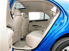 2012款 1.5L 手动豪华型