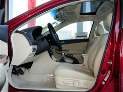 2012款 2.0L 手动尊贵型