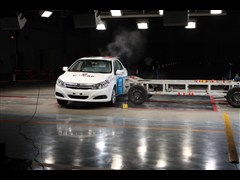 2013款 1.5L 手动尊贵型