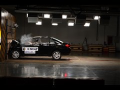 2013款 1.5L 手动尊贵型