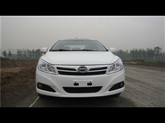 2013款 1.5L 手动尊贵型