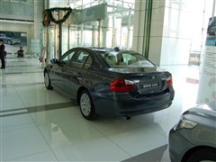 2005款 320i 时尚型银内饰