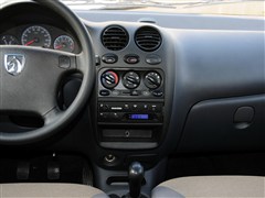 2012款 改款 1.0L 手动P-TEC标准型