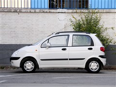 2012款 改款 1.0L 手动P-TEC标准型