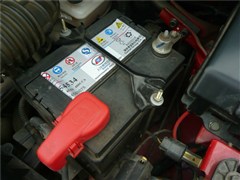 2012款 改款 1.0L 手动P-TEC标准型