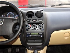 2012款 改款 1.0L 手动P-TEC舒适型