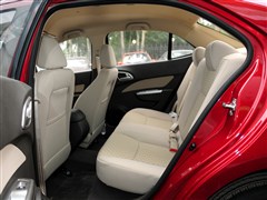 2013款 1.5L 手动标准型