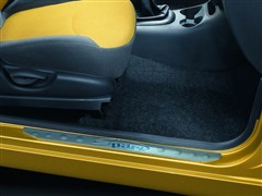 2006款 1.0L 手动标准型