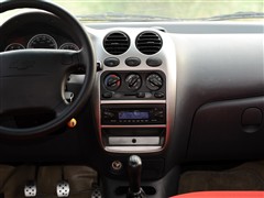 2009款 1.2L 手动时尚型