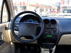 2009款 1.0L 手动舒适型