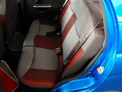 2010款 1.2L 运动版活力型