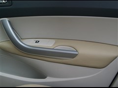 2011款 2.0L 手动舒适版